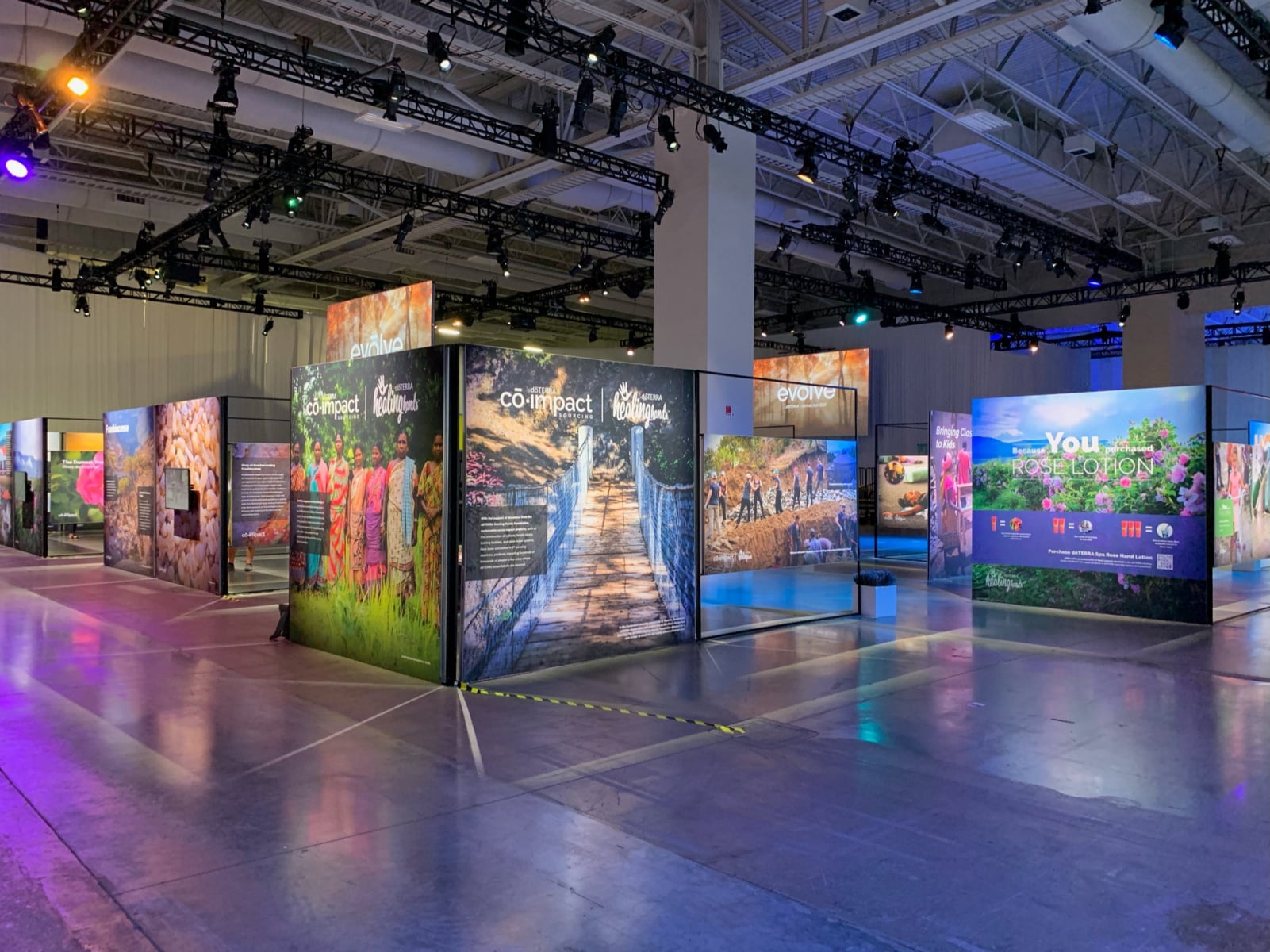 tradeshow-booths-doterra-